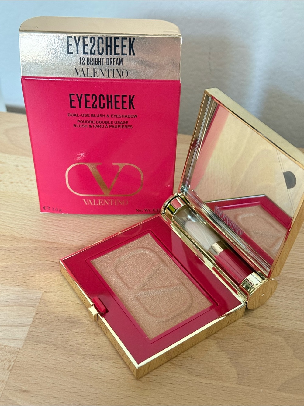 Valentino EYE2CHEEK Dual-Use Blush & Eyeshadow- 12 Bright Dream - Picture 3 of 7